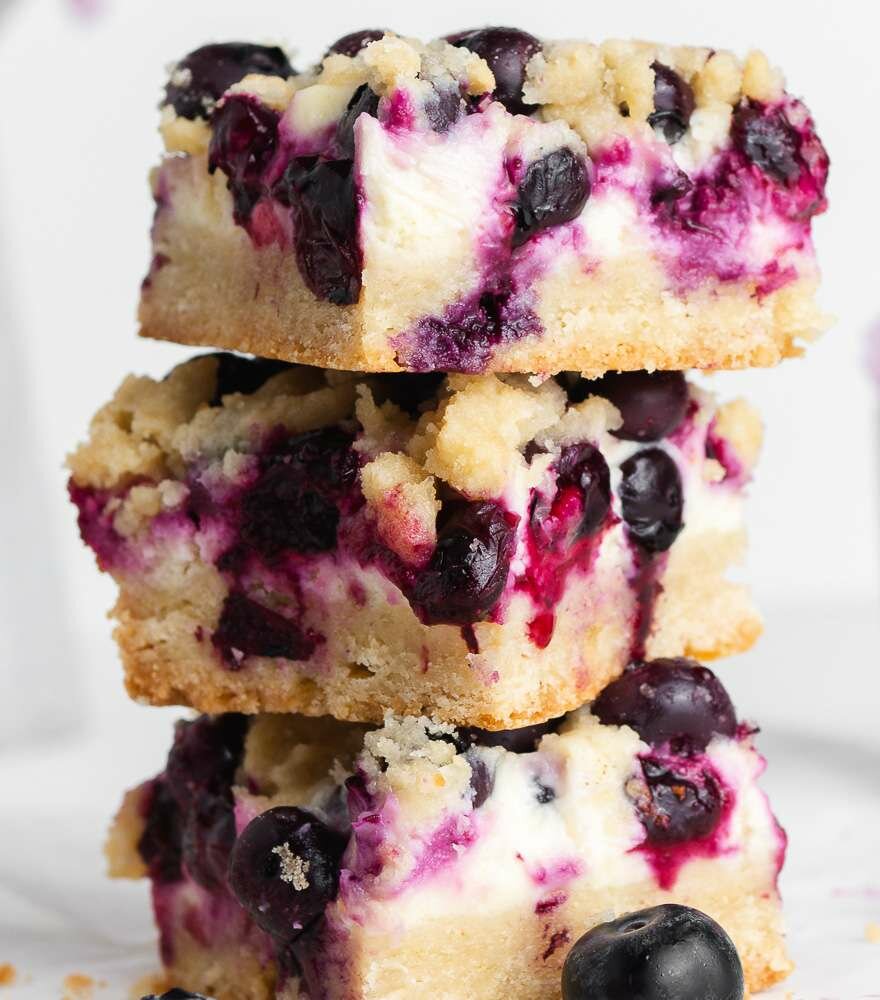 Lemon-Blueberry Cheesecake Crumble Bars - Craving The Yum